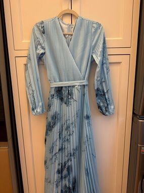 Light Blue Pleated Long Sleeve Maxi Dress